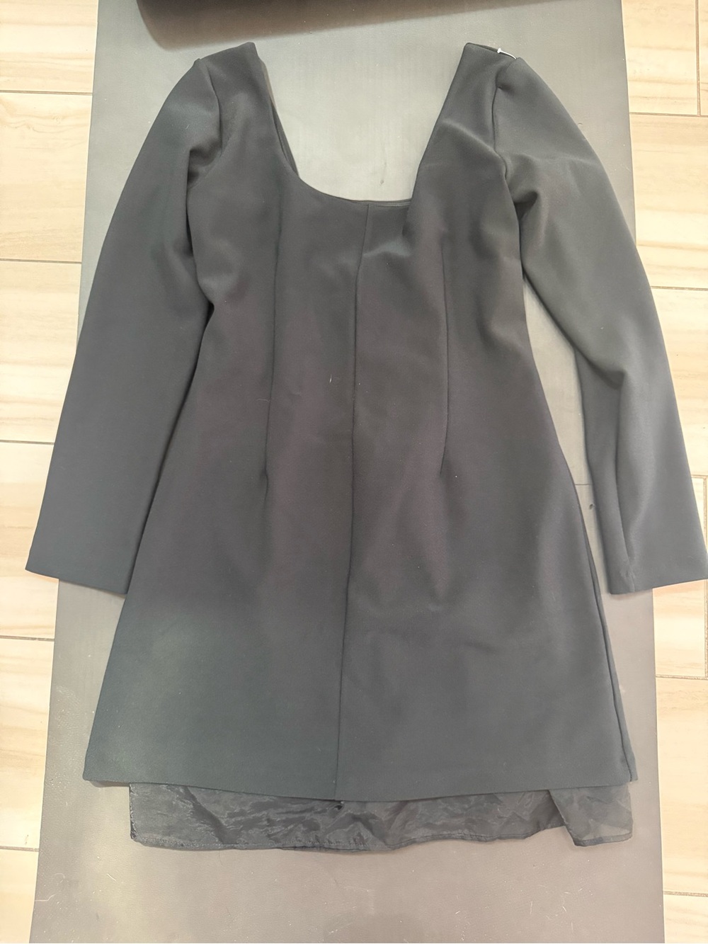 Abercrombie & Fitch Black Long-Sleeve Scoop Dress